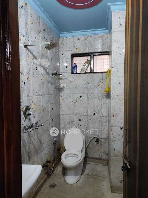 1 BHK Flat In Standalone Bilding For Sale  In Mohan Garden