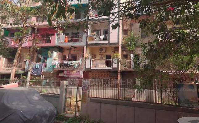 1 BHK Flat In A 6  For Sale  In Paschim Vihar