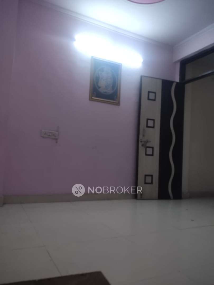 standalone building Burari Rent WITHOUT BROKERAGE Semifurnished 1