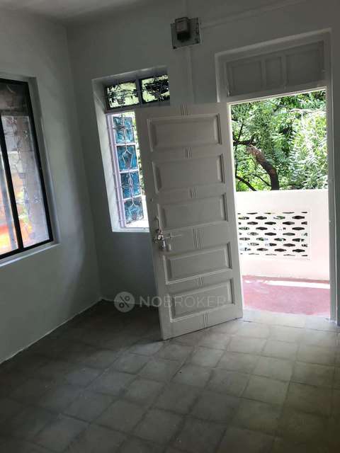 Shared Room for Male In 1 RK  In Standalone Building  In Narayan Peth