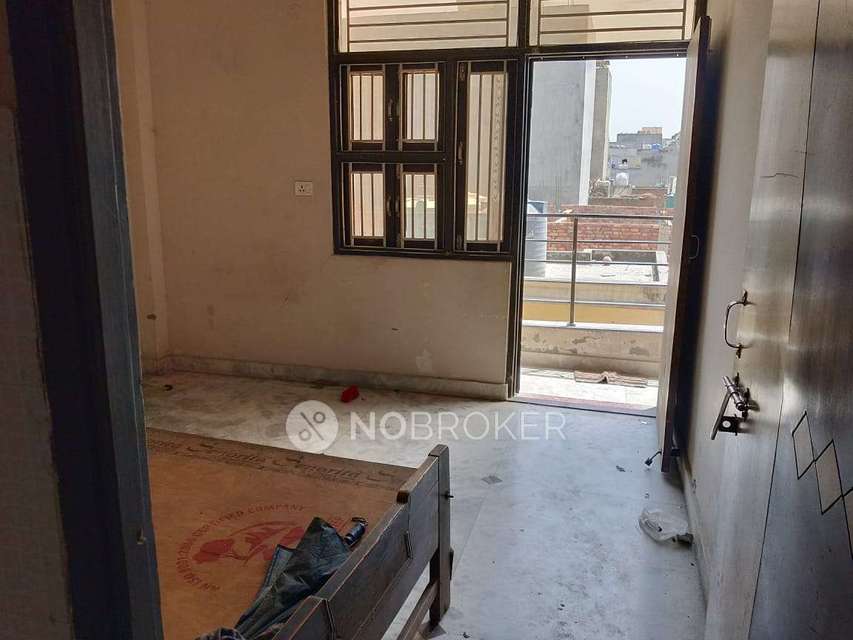 3 BHK Flat In Standaloen Building  For Sale  In Uttam Nagar