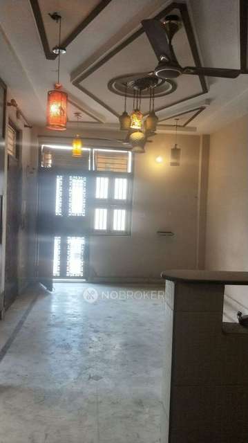 3 BHK Flat In Standaloen Building  For Sale  In Uttam Nagar