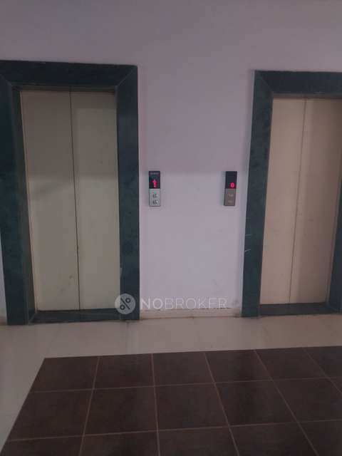 1 BHK Flat In Rna Complex For Sale  In Santacruz East