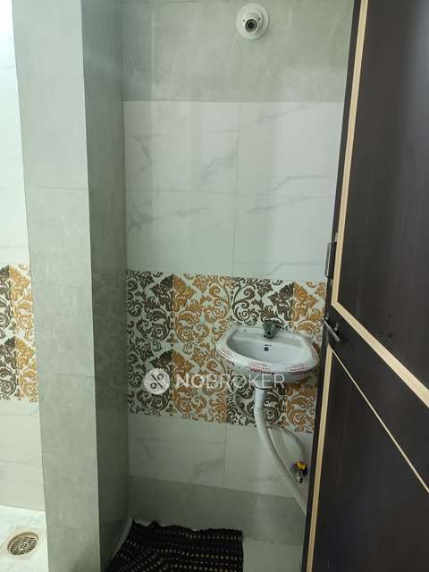 1 BHK Flat In Tarangan  for Rent  In Guruwar Peth