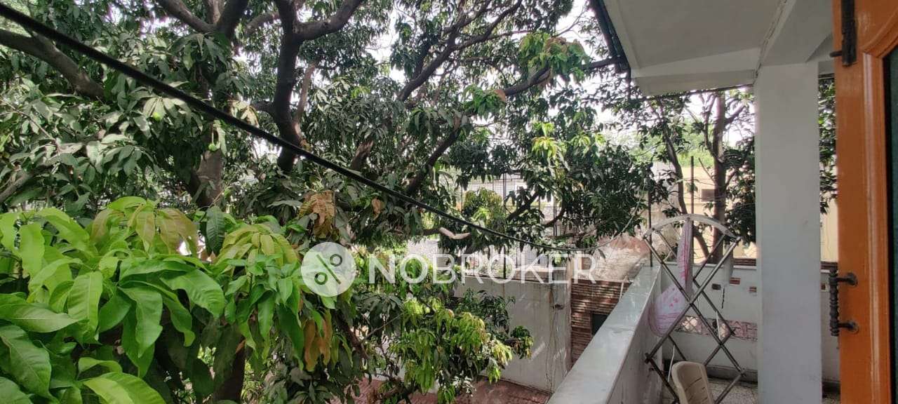 4+ BHK Flat In Standalone Building  For Sale  In  Civil Lines