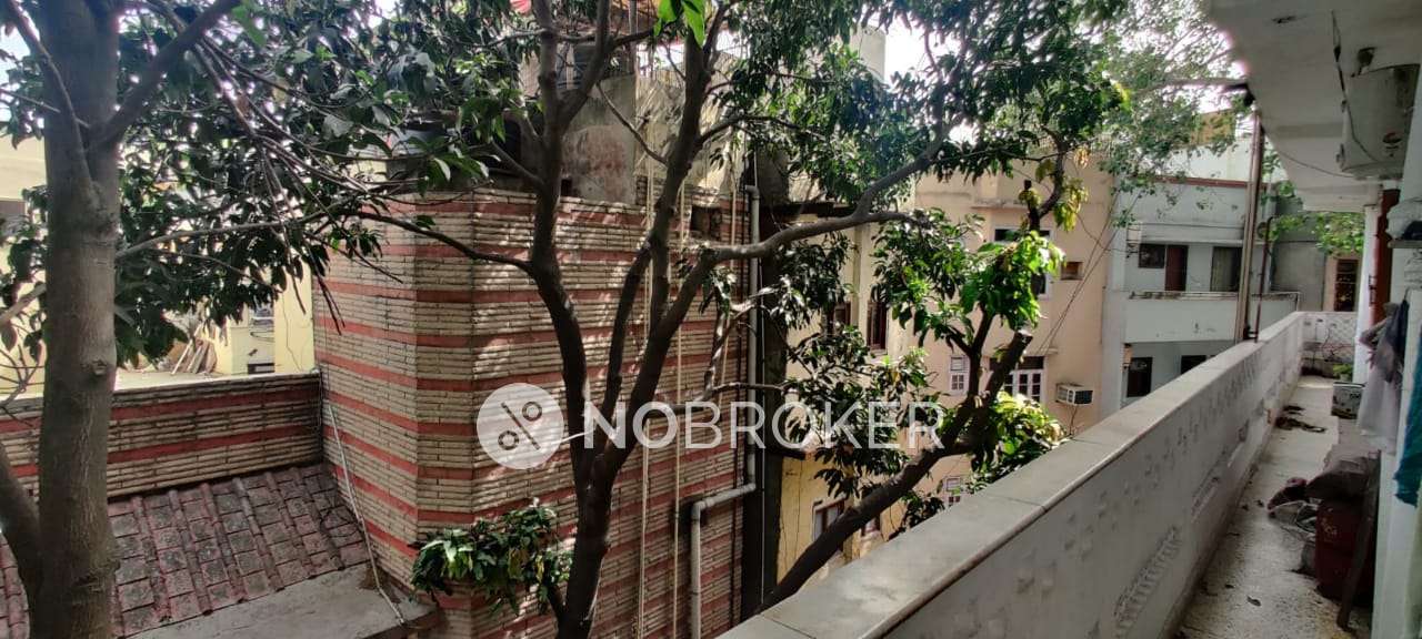 4+ BHK Flat In Standalone Building  For Sale  In  Civil Lines