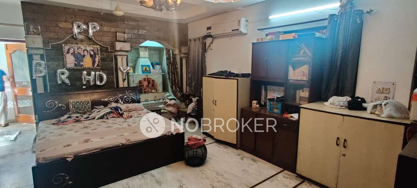 4+ BHK Flat In Standalone Building  For Sale  In  Civil Lines