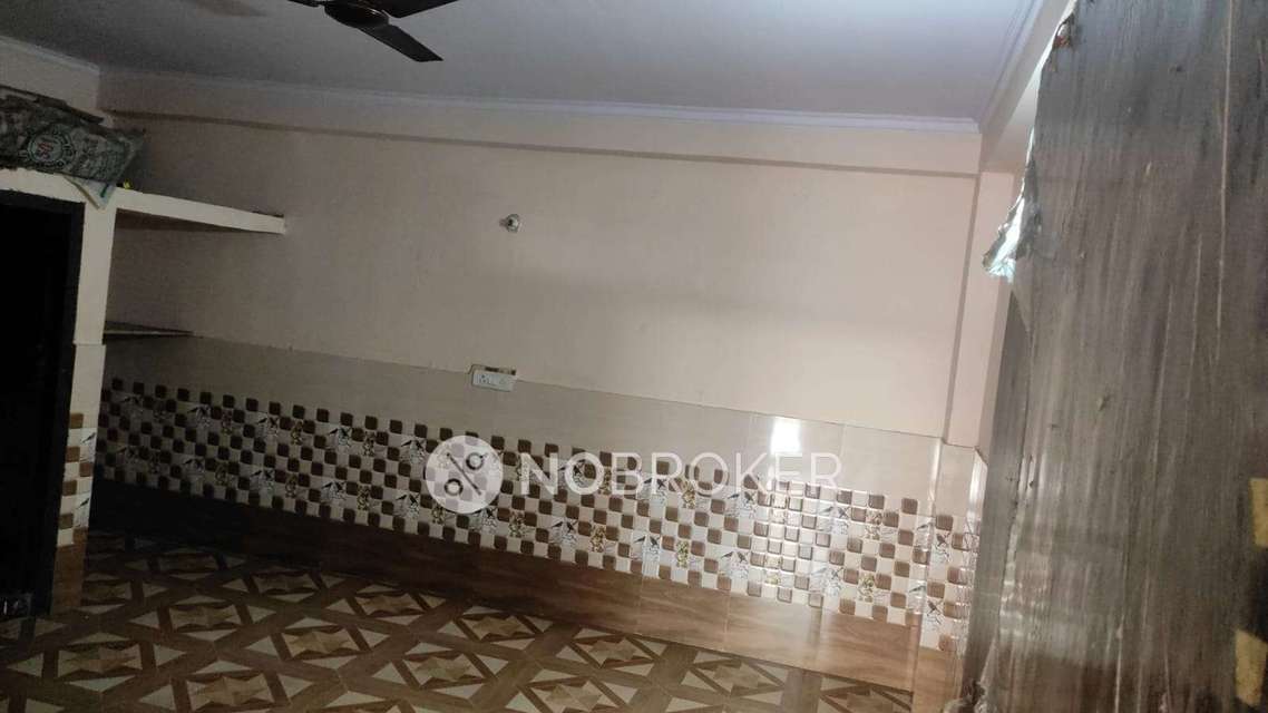 1 RK Flat In Standalone Building  for Rent  In Sec - 51