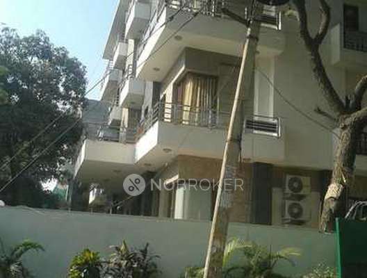 Single Room for Male In 3 BHK  In Green Park In Green Park Extension