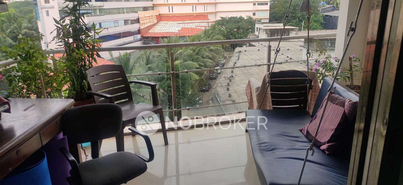 3 BHK Flat In Silver Leaf  Chsl For Sale  In Kandivali East