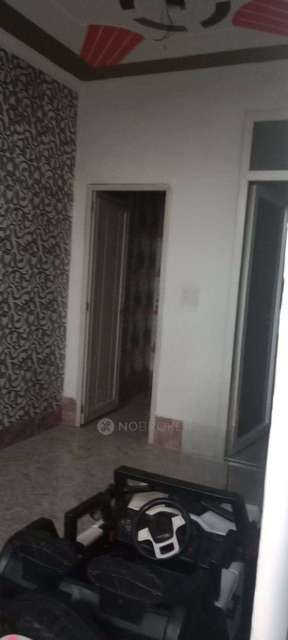 1 BHK Flat In Standalone Building  for Rent  In  Sector 7