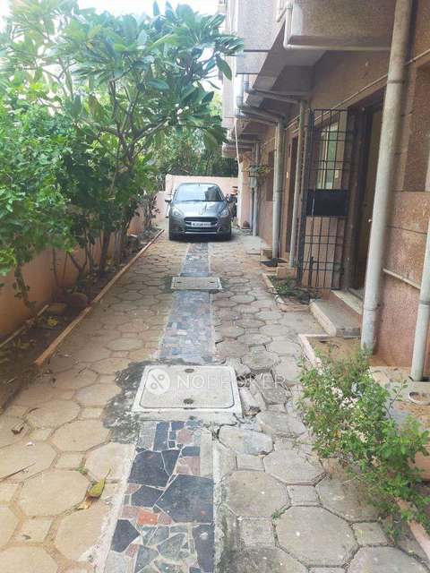 2 BHK Flat In Ramaniyam Lalitha, Thiruvanmiyur For Sale  In Valmiki