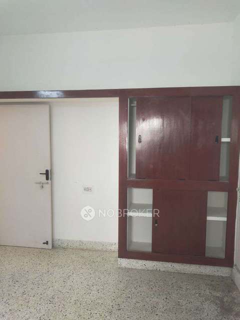 2 BHK Flat In Ramaniyam Lalitha, Thiruvanmiyur For Sale  In Valmiki