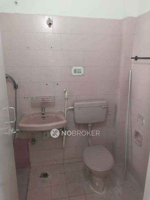 2 BHK Flat In Ramaniyam Lalitha, Thiruvanmiyur For Sale  In Valmiki