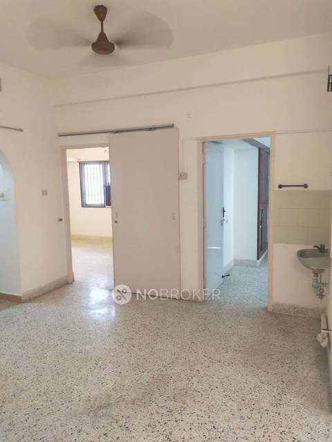 2 BHK Flat In Ramaniyam Lalitha, Thiruvanmiyur For Sale  In Valmiki