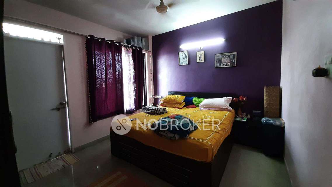 3 BHK Flat In M Vijay Spring Bloom For Sale  In Ghorpadi