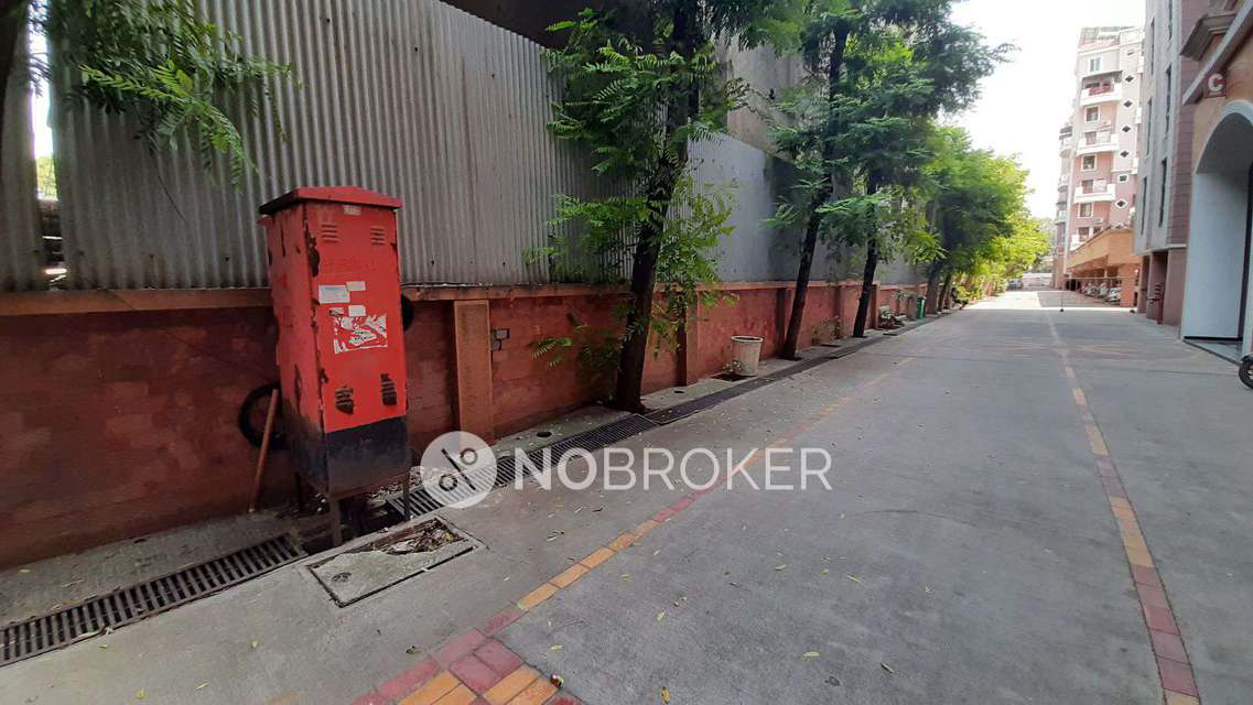 3 BHK Flat In M Vijay Spring Bloom For Sale  In Ghorpadi