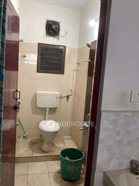 2 BHK Flat In Mangal Apartmetns For Sale  In Gkm Nagar