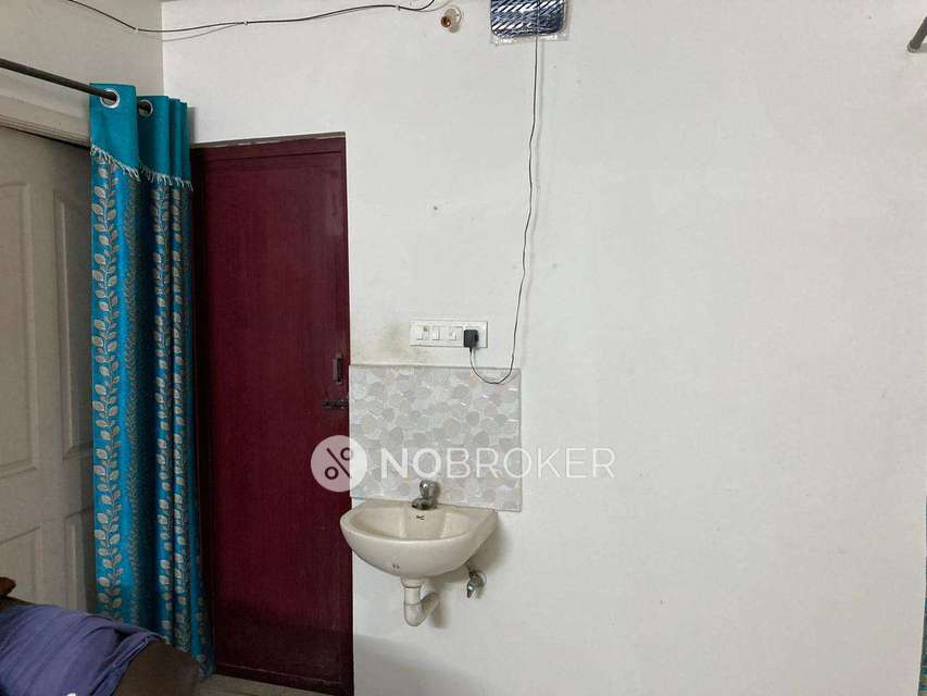 2 BHK Flat In Mangal Apartmetns For Sale  In Gkm Nagar