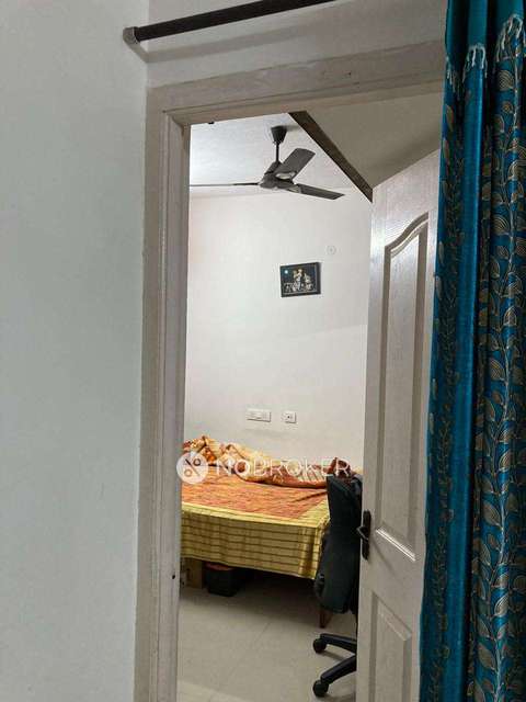 2 BHK Flat In Mangal Apartmetns For Sale  In Gkm Nagar