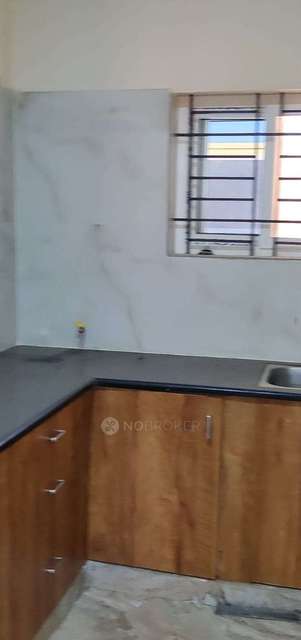 1 BHK Flat In Standalone Building  for Lease  In Yelahanka
