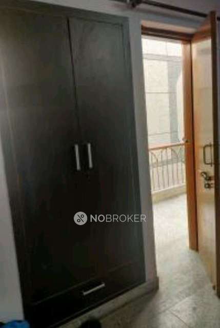 1 BHK Flat In Metro Apartments For Sale  In Sector-72