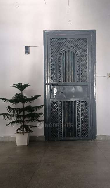 2 BHK Flat In Sai Apartment For Sale  In Sector 13, Rohini