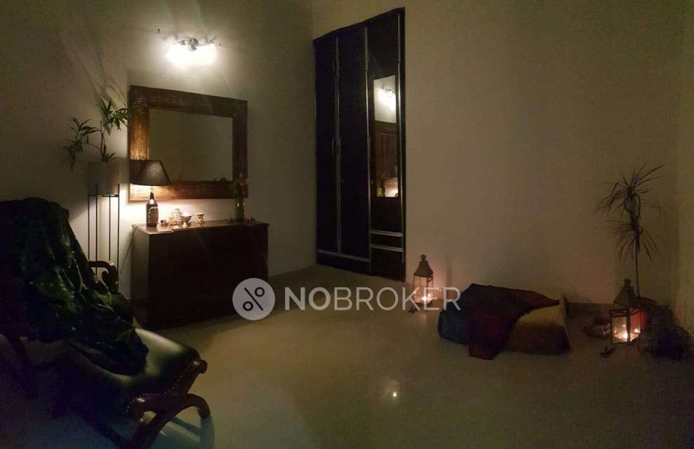 2 BHK Flat In Paramount Floraville for Rent  In Sector-137