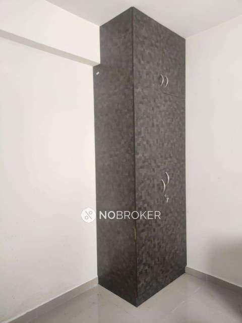 2 BHK Flat In Neelkamal Apartments For Sale  In Kazhipattur,