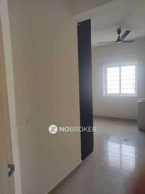 2 BHK Flat In Neelkamal Apartments For Sale  In Kazhipattur,