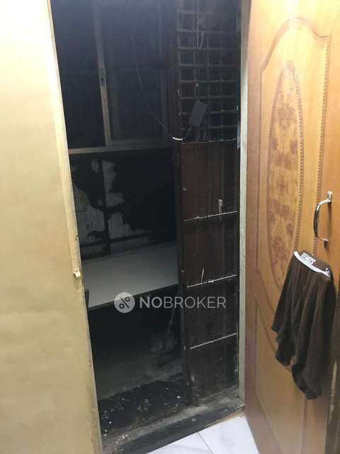 1 BHK Flat In Akashay Sagar Soc For Sale  In Shivai Nagar, Thane West