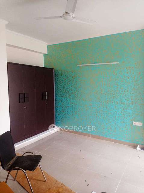 3 BHK Flat In Amrapali Sapphire For Sale  In Sector-45