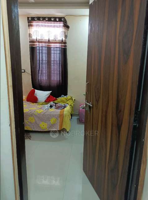 Single Room for Female In 2 BHK  In Radhey Shyam Park Extension Krishna Nagar In Krishna Nagar