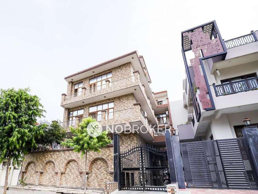 4+ BHK Flat For Sale  In  Sector 108