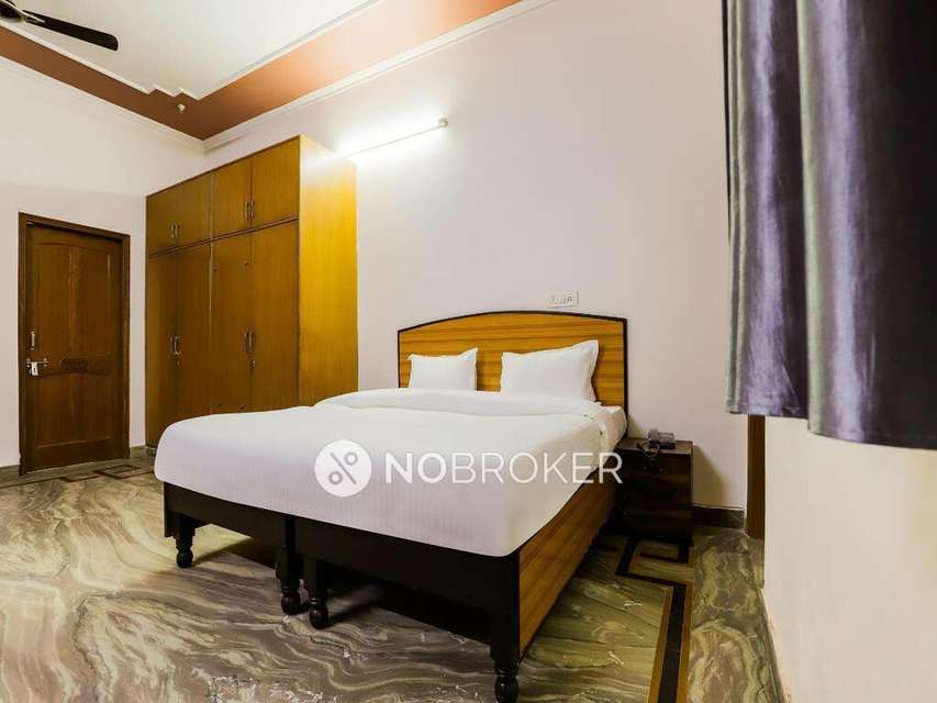 4+ BHK Flat For Sale  In  Sector 108