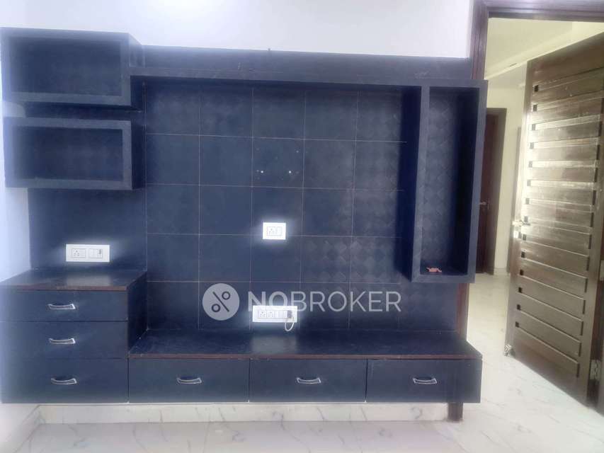 4+ BHK Flat For Sale  In Rohini