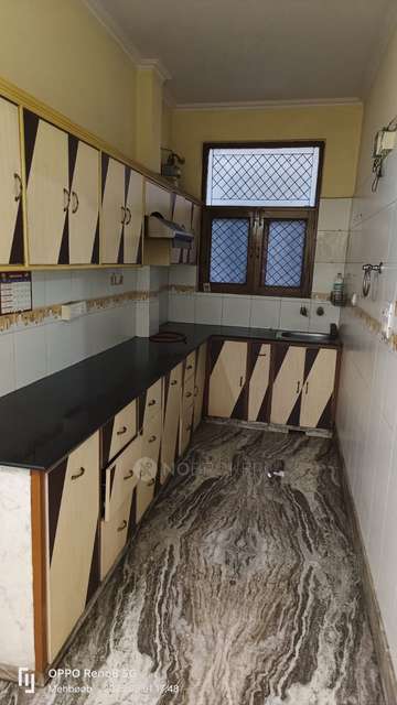 2 BHK Flat In Bk 2 Block,shalimar Bagh For Sale  In Shalimar Bagh Kali Bari Mandir