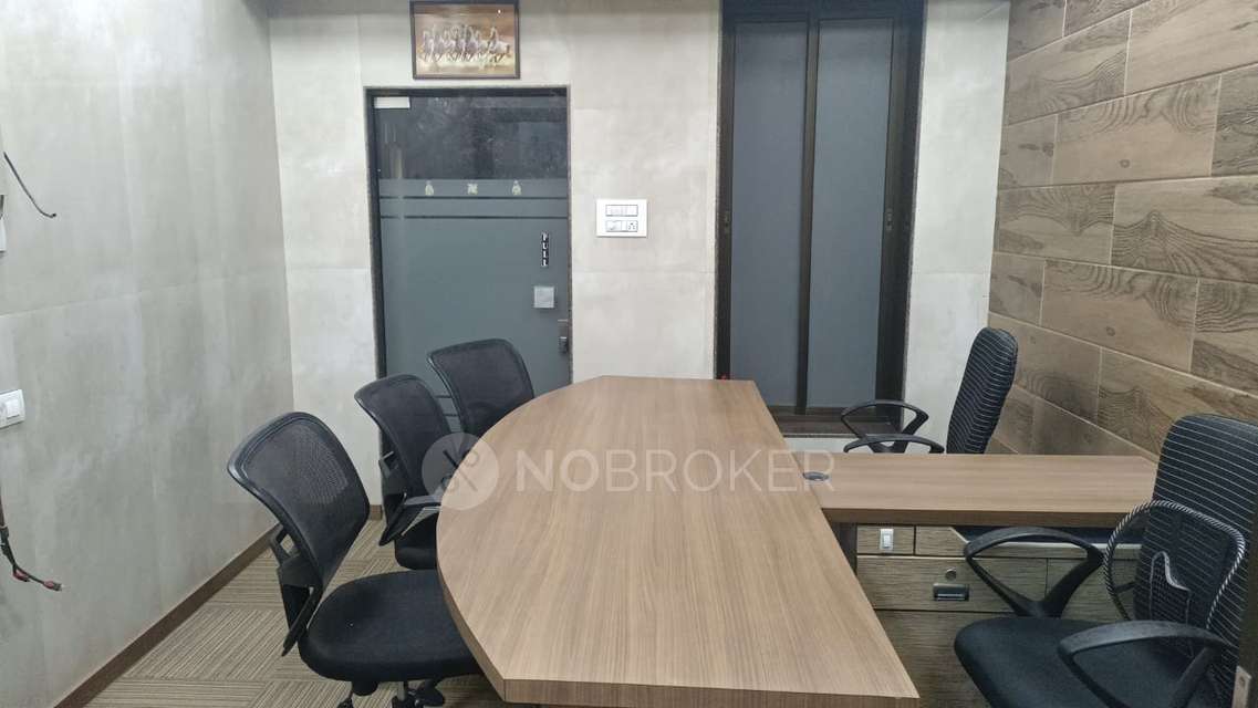 1 RK Flat For Sale  In Mulund West