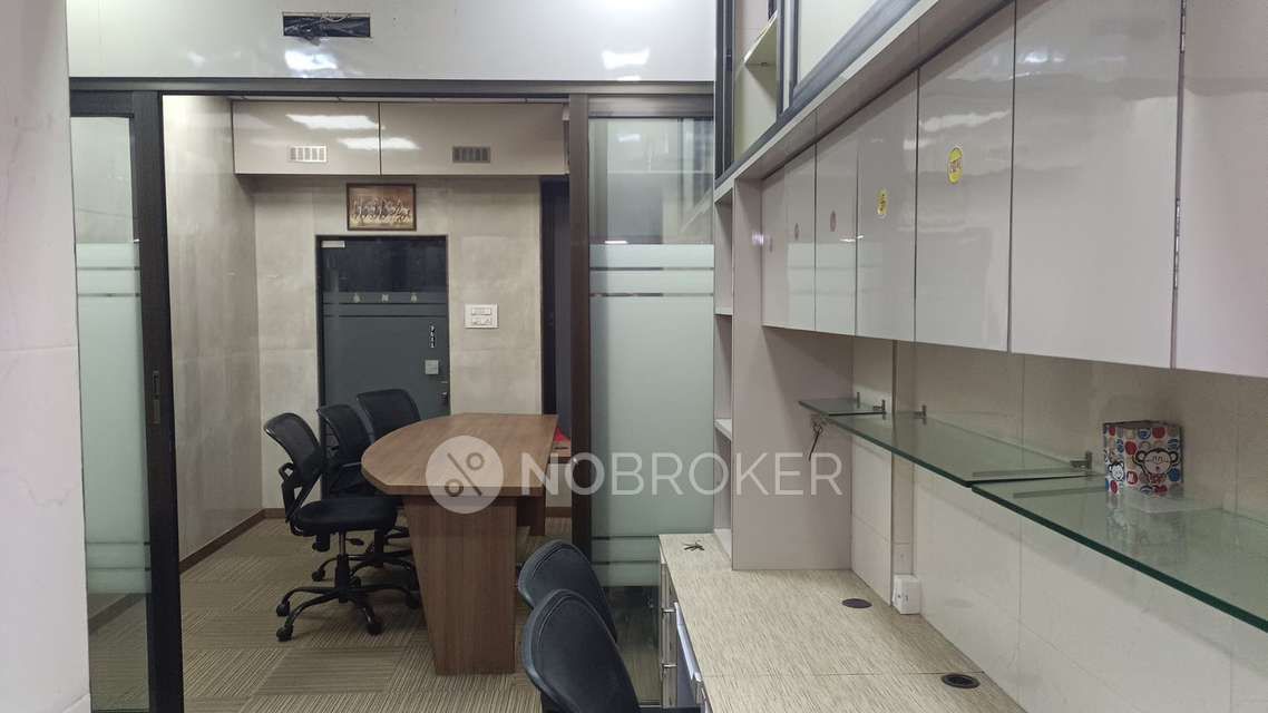 1 RK Flat For Sale  In Mulund West