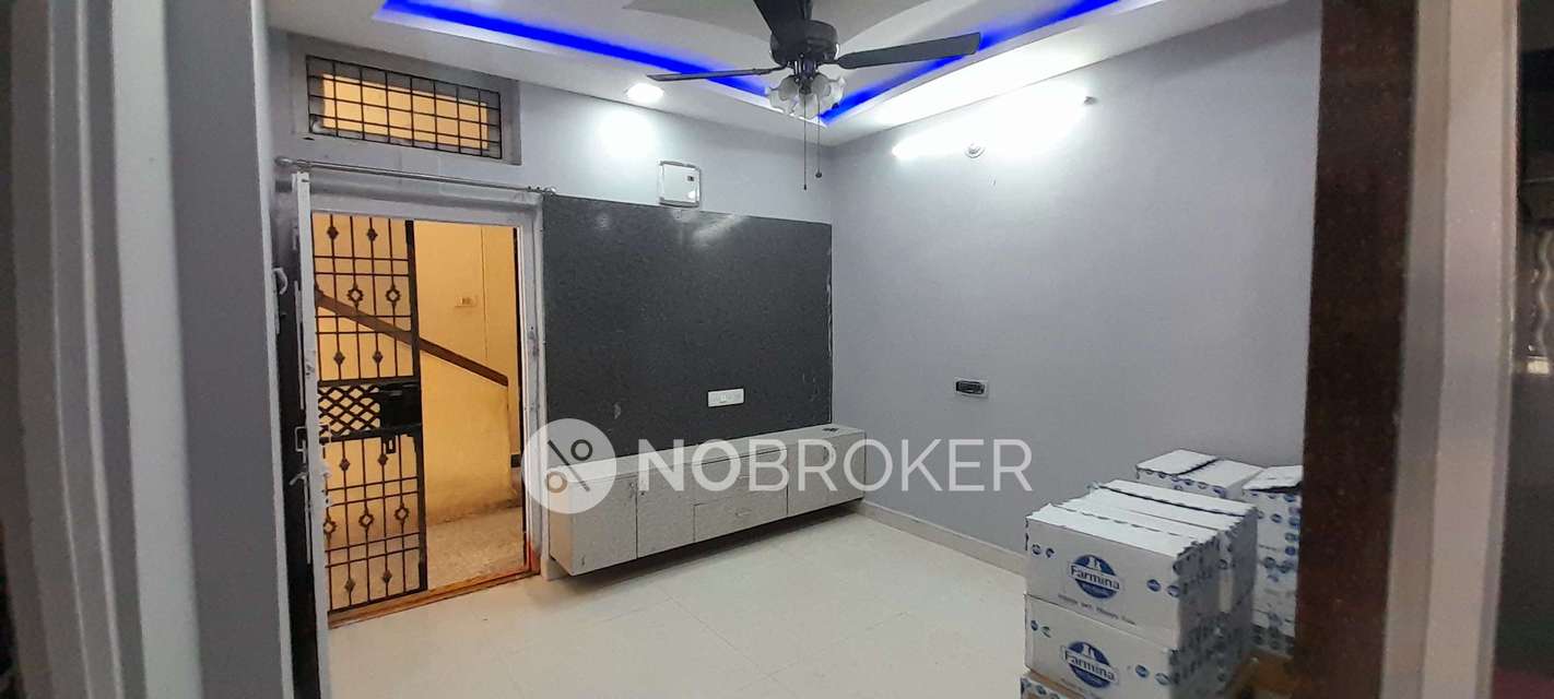 2 BHK Flat In Gandham Plaza for Rent  In New Bowenpally