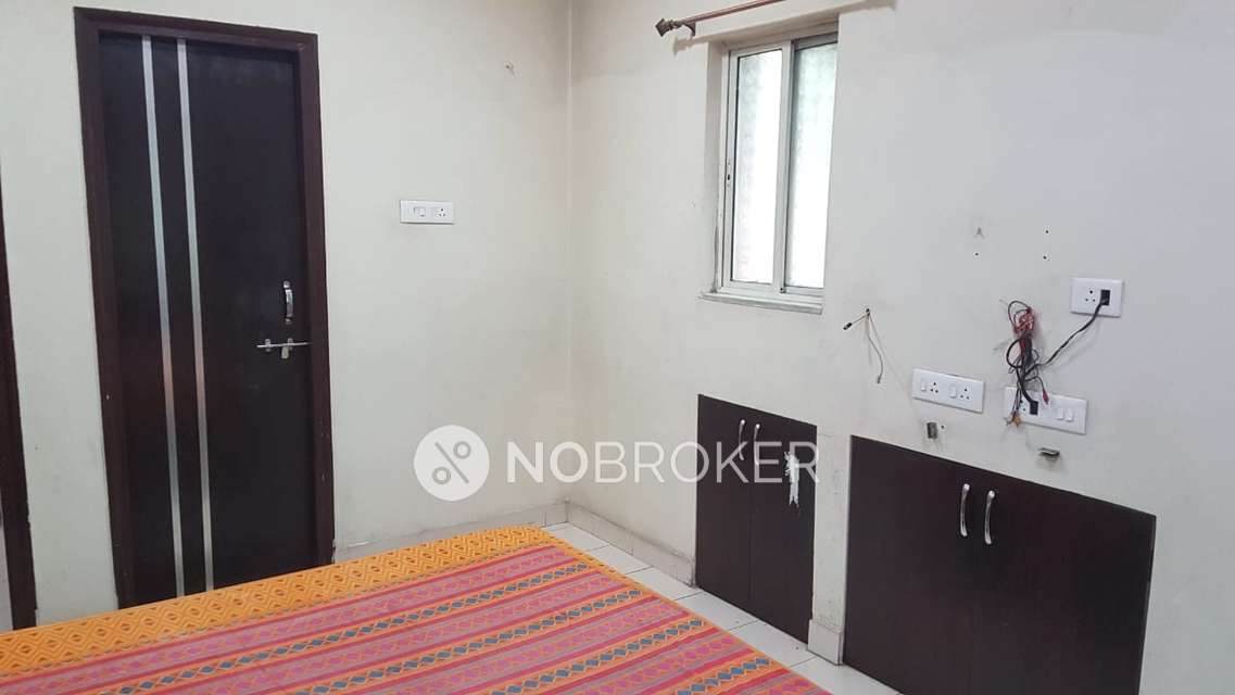 2 BHK Flat In Standalone Building  For Sale  In Viman Nagar