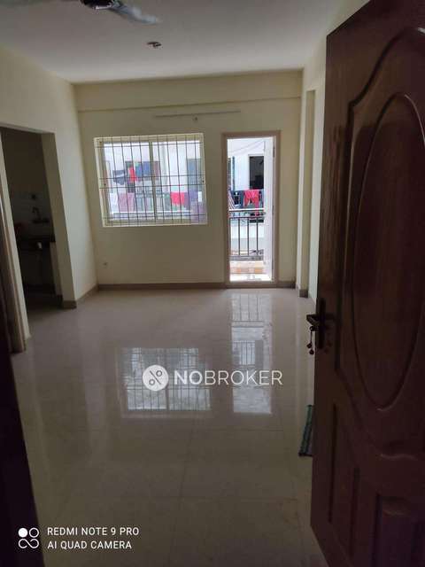 2 BHK Flat In Prabhavathi Paramount Block A For Sale  In Electronic City