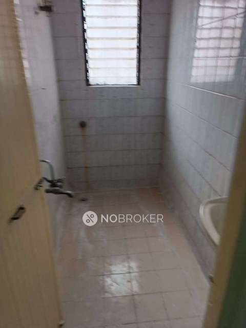 1 BHK Flat In National Garden Cooperative Housing Society, For Sale  In Takka Colony