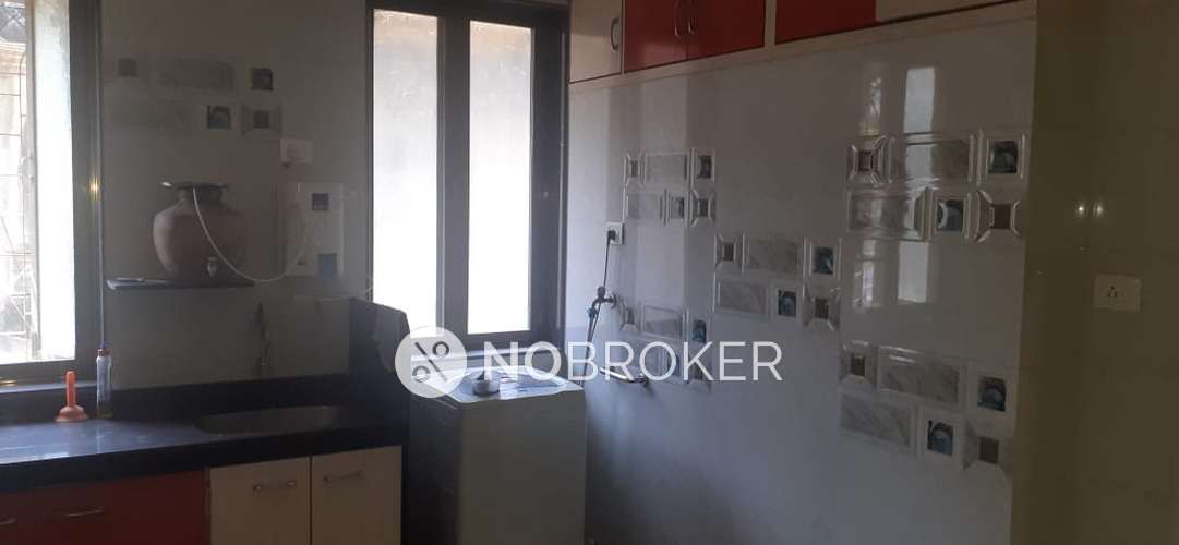 2 BHK Flat In Pushpendra Mansion  For Sale  In Santacruz West