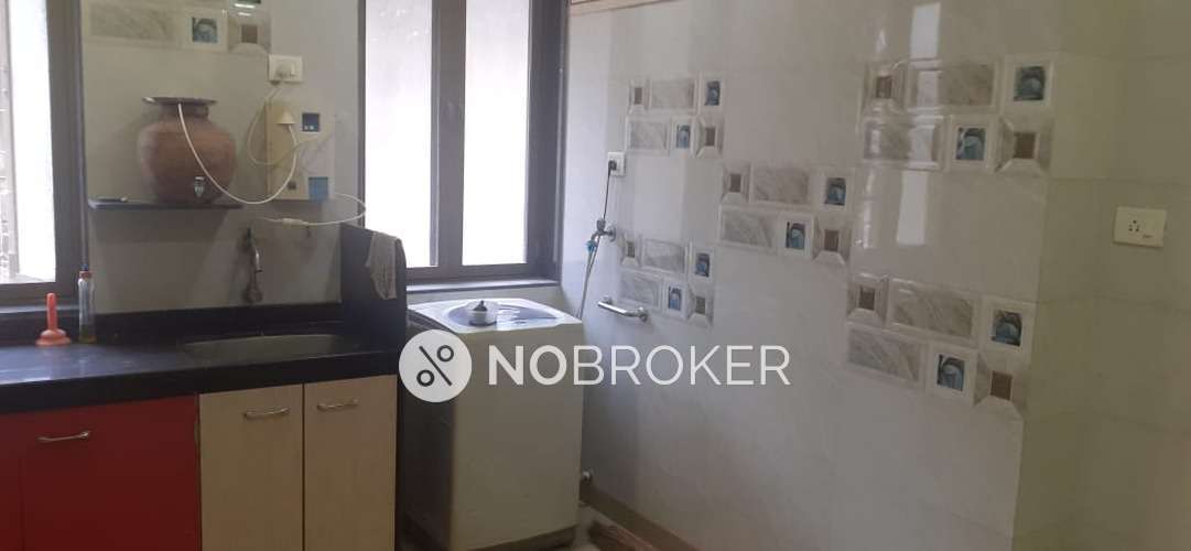 2 BHK Flat In Pushpendra Mansion  For Sale  In Santacruz West