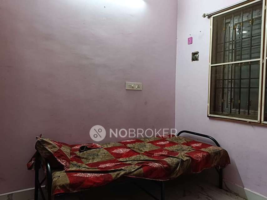 PG for Girls in Korattur