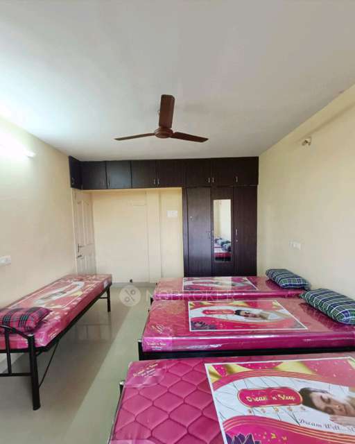 PG for Boys in Siruseri