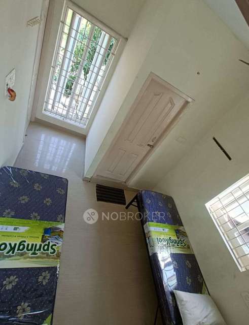 PG for Boys in Siruseri