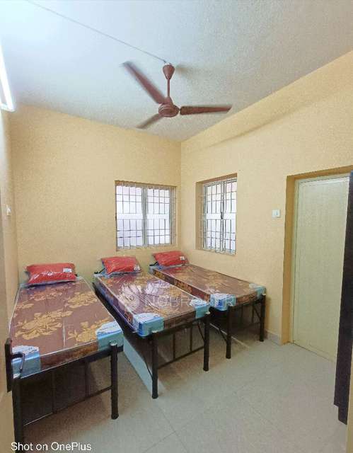 PG for Boys in Siruseri