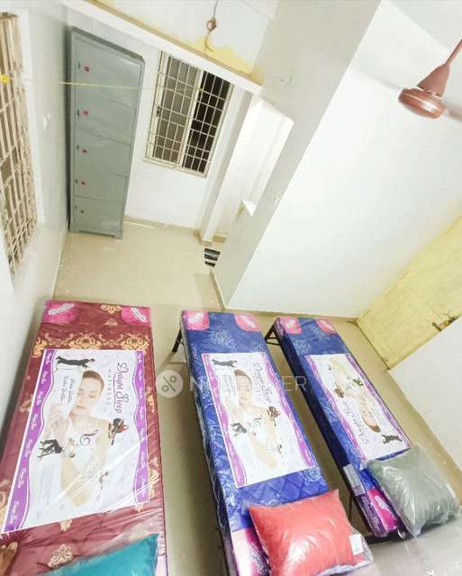 PG for Boys in Siruseri